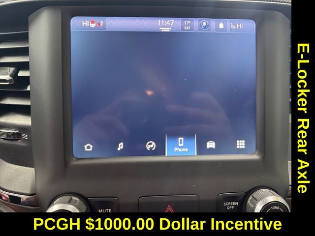 2022 RAM 1500 Big Horn Crew Cab 4x4 5'7' Box