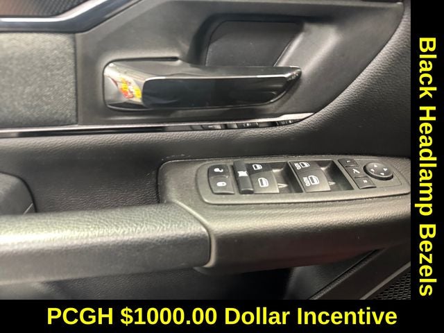 2022 RAM 1500 Big Horn Crew Cab 4x4 5'7' Box