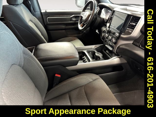 2022 RAM 1500 Big Horn Crew Cab 4x4 5'7' Box