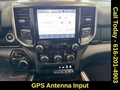 2022 RAM 1500 Big Horn Crew Cab 4x4 5'7' Box