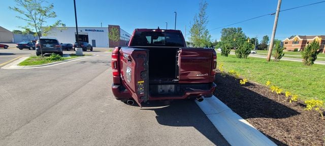 2020 RAM 1500 Limited 5.7 Liter V8 hemi Crew Cab 4WD