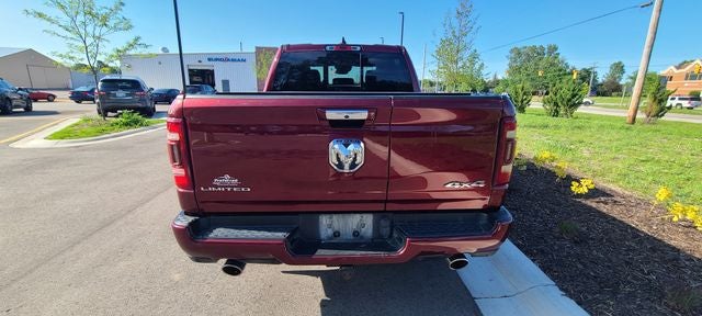2020 RAM 1500 Limited 5.7 Liter V8 hemi Crew Cab 4WD