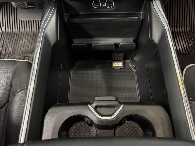 2023 RAM 1500 Laramie Crew Cab 4x4 5'7' Box