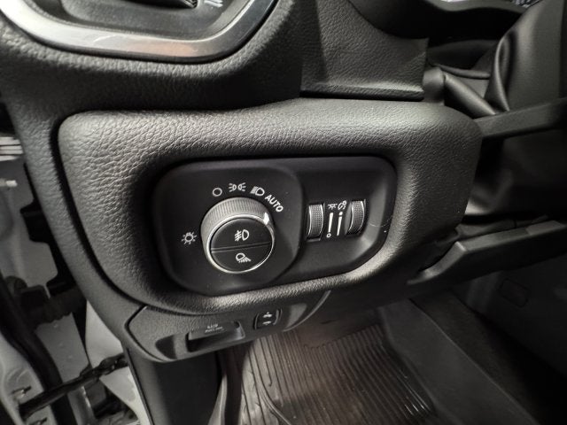2023 RAM 1500 Laramie Crew Cab 4x4 5'7' Box