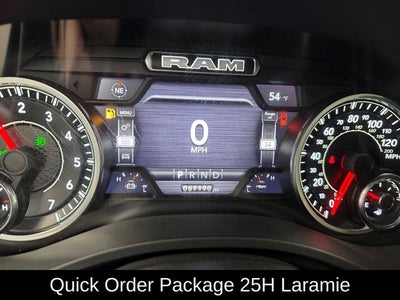 2022 RAM 1500 Laramie Crew Cab 4x4 5'7' Box