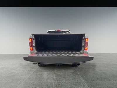 2020 RAM 1500 Laramie Crew Cab 4x4 5'7' Box