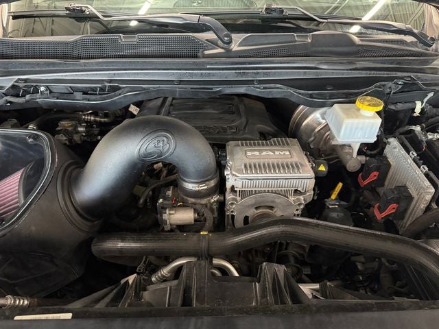 2021 RAM 1500 Laramie 5.7 Liter V8 Hemi Crew Cab 4WD