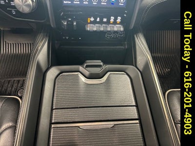 2019 RAM 1500 Limited Crew Cab 4x4 6'4' Box