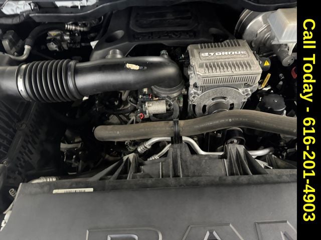 2019 RAM 1500 Limited Crew Cab 4x4 6'4' Box