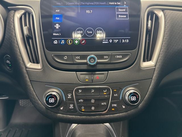 2022 Chevrolet Malibu FWD LT