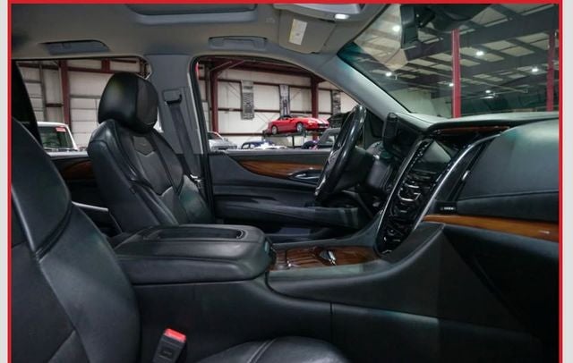 2018 Cadillac Escalade ESV Luxury