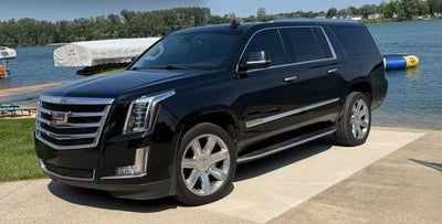 2018 Cadillac Escalade ESV Luxury