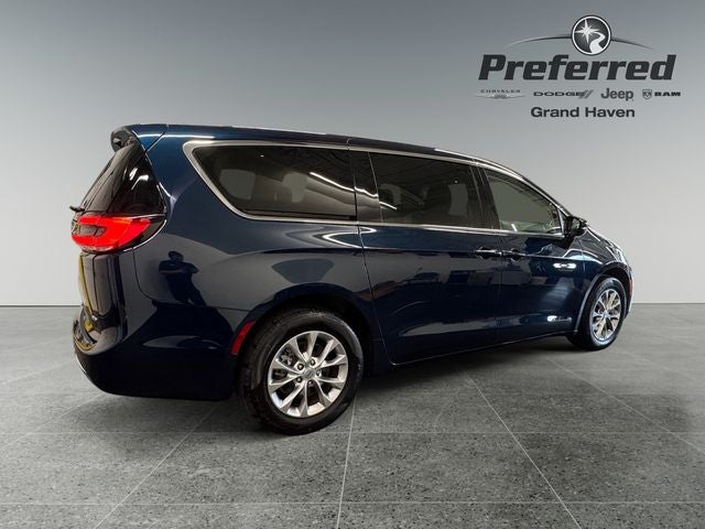 2024 Chrysler Pacifica Touring L 3.6 Liter V6 7 Passenger 3rd Row Seating AWD