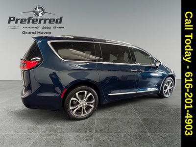 2022 Chrysler Pacifica Pinnacle AWD