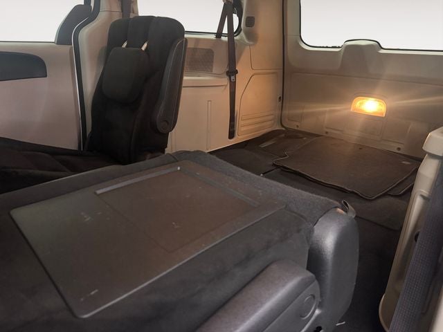 2017 Dodge Grand Caravan SE 3.6 Liter V6 7 Passenger 3rd row Seating