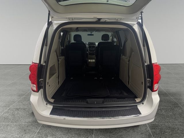 2017 Dodge Grand Caravan SE 3.6 Liter V6 7 Passenger 3rd row Seating