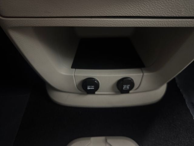 2017 Dodge Grand Caravan SE 3.6 Liter V6 7 Passenger 3rd row Seating