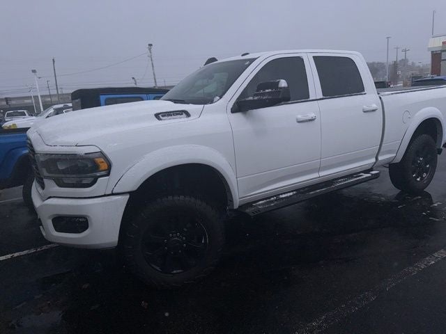 2022 RAM 2500 Laramie Crew Cab 4x4 6'4' Box