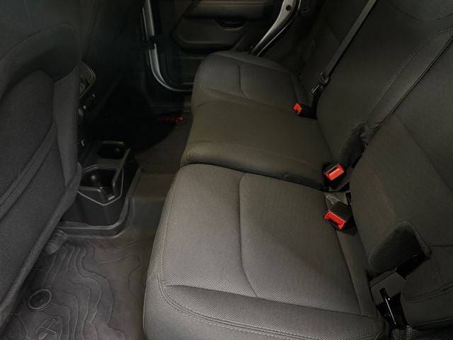 2022 Jeep Wrangler Unlimited Sahara 2.0 Liter 4D Automatic 4WD