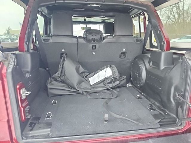 2021 Jeep Wrangler Unlimited Sahara Altitude 4x4