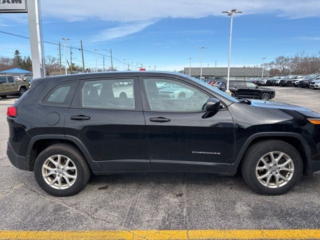 2017 Jeep Cherokee Sport