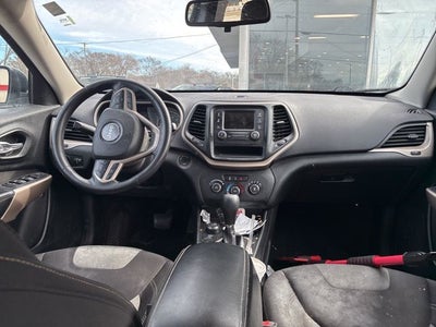 2017 Jeep Cherokee Sport