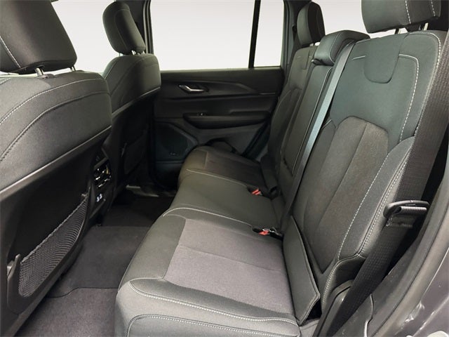 2025 Jeep Grand Cherokee Laredo X 4x4