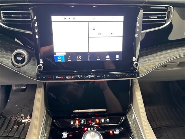 2022 Jeep Wagoneer Series III 4x4