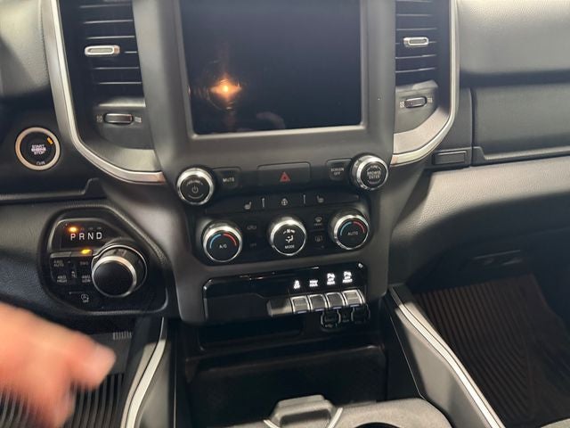 2020 RAM 1500 Big Horn Crew Cab 4x4 5'7' Box