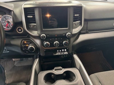 2020 RAM 1500 Big Horn Crew Cab 4x4 5'7' Box