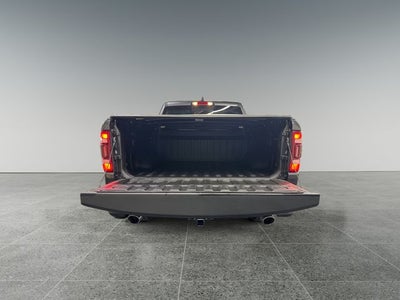 2022 RAM 1500 Laramie Crew Cab 4x4 5'7' Box