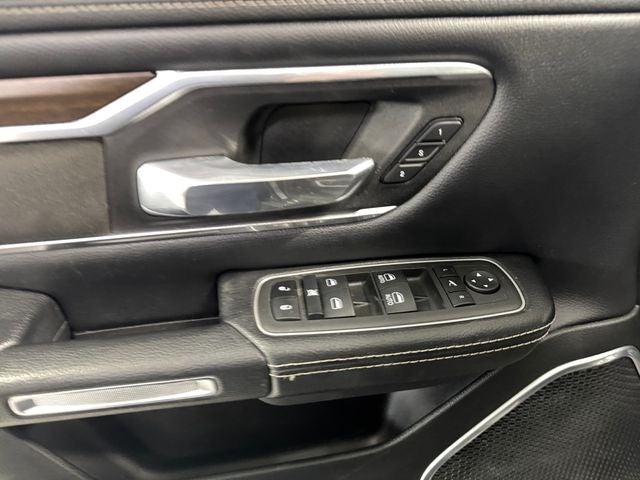 2022 RAM 1500 Laramie Crew Cab 4x4 5'7' Box