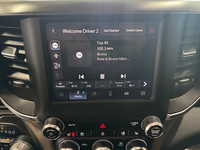 2022 RAM 1500 Laramie Crew Cab 4x4 5'7' Box