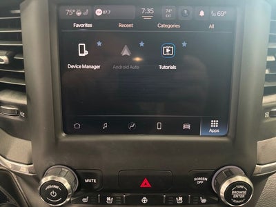 2022 RAM 1500 Laramie Crew Cab 4x4 5'7' Box