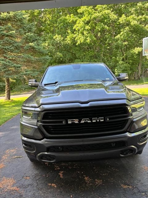 2020 RAM 1500 Laramie 5.7 Liter V8 Hemi Crew Cab 4WD