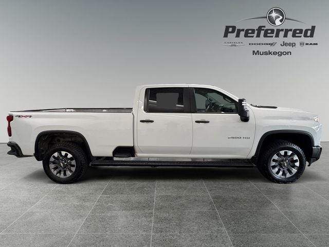 2023 Chevrolet Silverado 2500HD 4WD Crew Cab Long Bed Custom