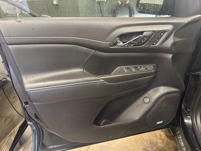 2022 GMC Acadia AWD SLT