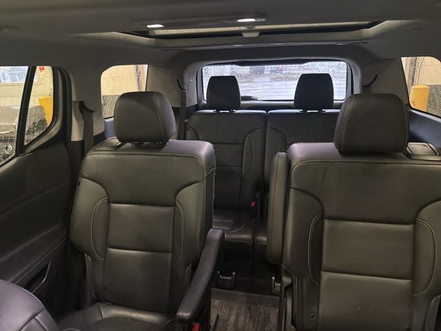 2022 GMC Acadia AWD SLT