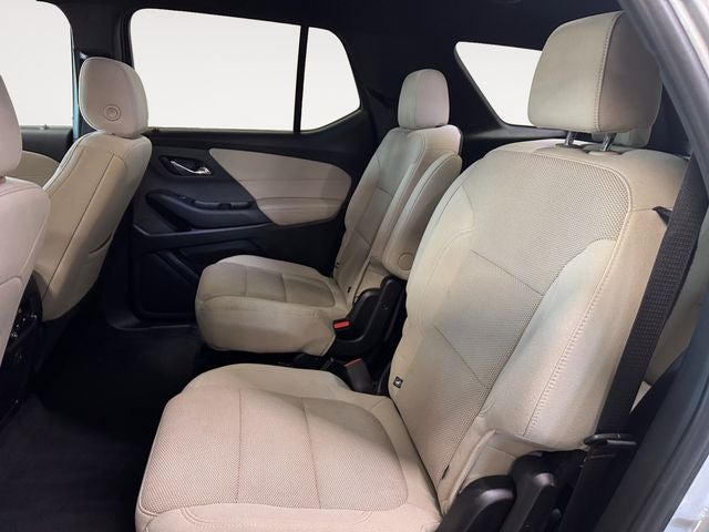 2022 Chevrolet Traverse AWD LT Cloth