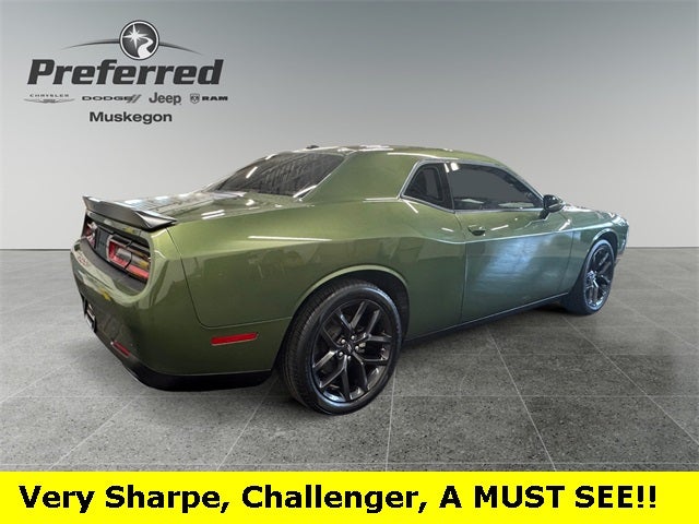 2022 Dodge Challenger SXT