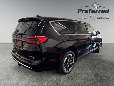 2027 Chrysler Pacifica Limited