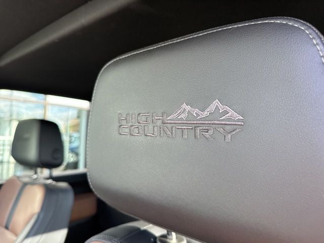 2022 Chevrolet Silverado 2500HD 4WD Crew Cab Standard Bed High Country