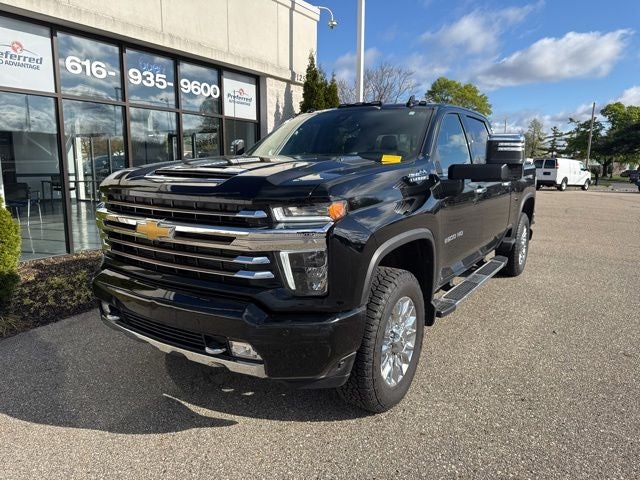 2022 Chevrolet Silverado 2500HD 4WD Crew Cab Standard Bed High Country