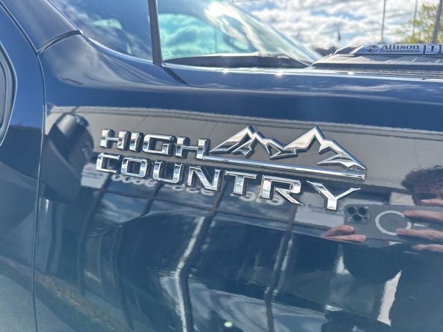 2022 Chevrolet Silverado 2500HD 4WD Crew Cab Standard Bed High Country