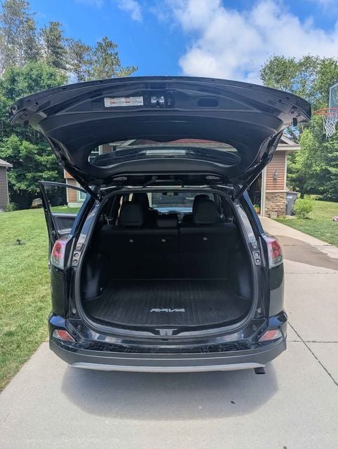 2017 Toyota RAV4 SE