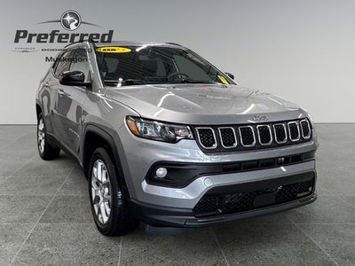 2023 Jeep Compass Latitude Lux FWD