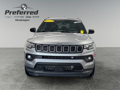2023 Jeep Compass Latitude Lux FWD