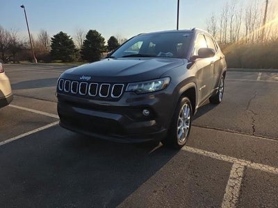 2023 Jeep Compass Latitude Lux FWD
