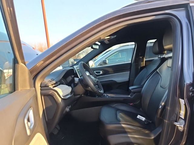 2023 Jeep Compass Latitude Lux FWD