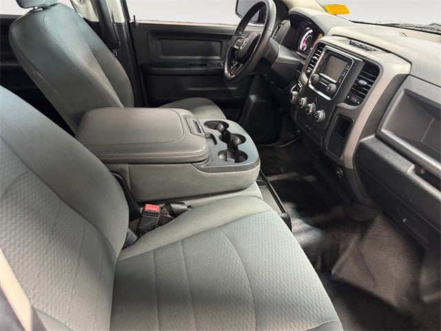 2020 RAM 1500 Classic Tradesman Crew Cab 4x4 5'7' Box